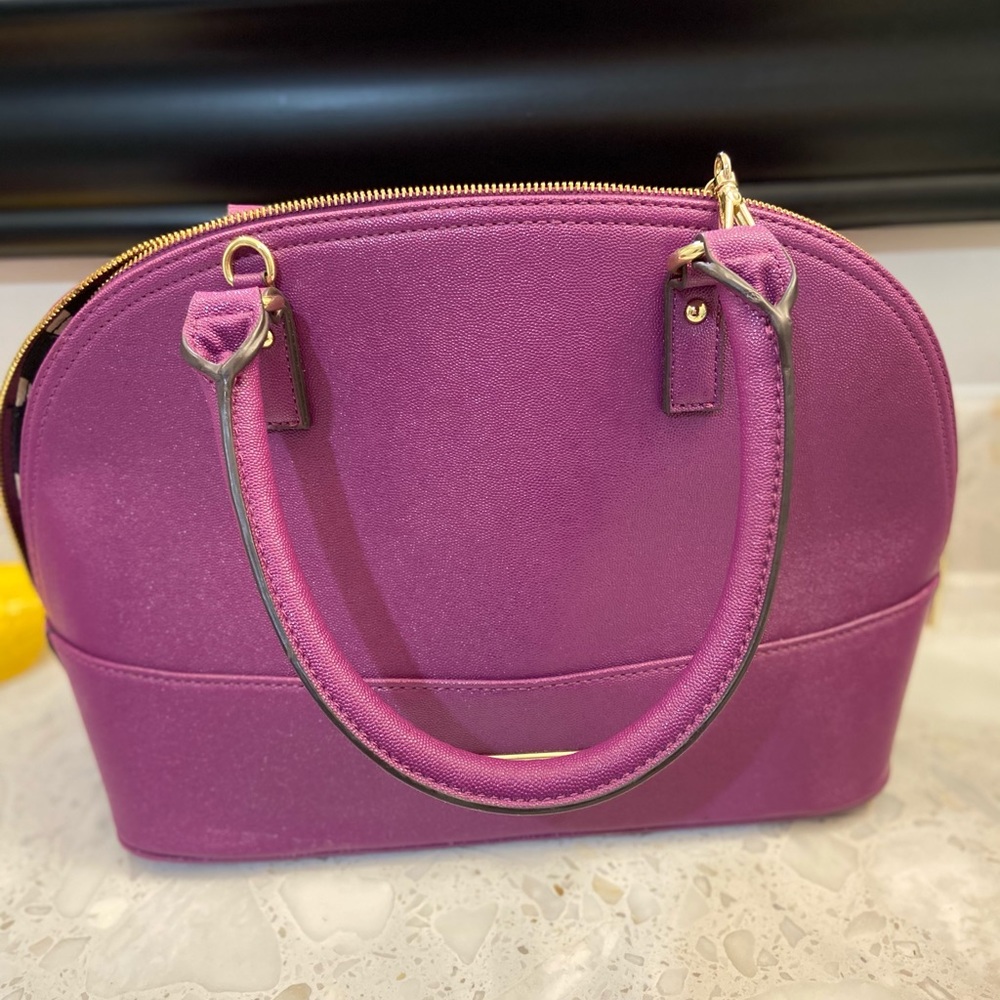 Fun Anne Klein handbag in magenta/purple.